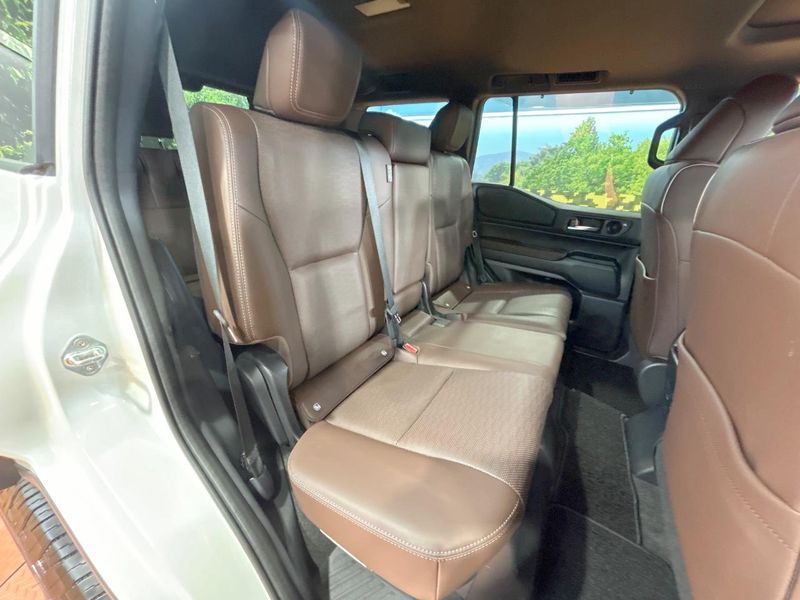 2024 Toyota Land Cruiser 250 3DA-GDJ250W (UW-6a8128cf76432)[22]