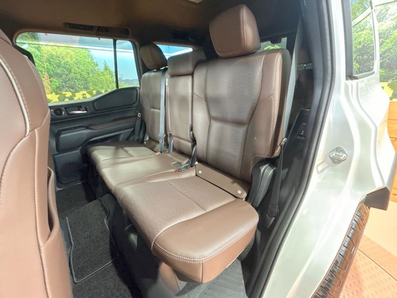 2024 Toyota Land Cruiser 250 3DA-GDJ250W (UW-6a8128cf76432)[25]