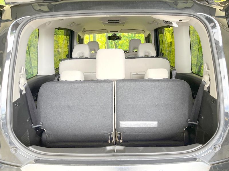 2017 Nissan Serena DAA-GFC27 (UW-6a8128d7558e2)[11]