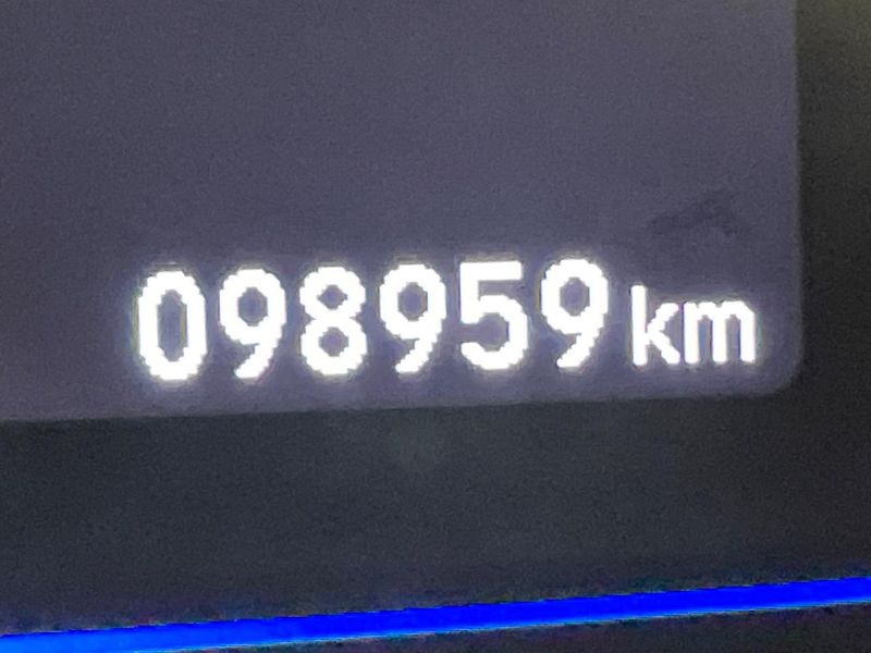 2014 Honda Fit Hybrid DAA-GP5 (UW-6a8128eb50b5d)[2]