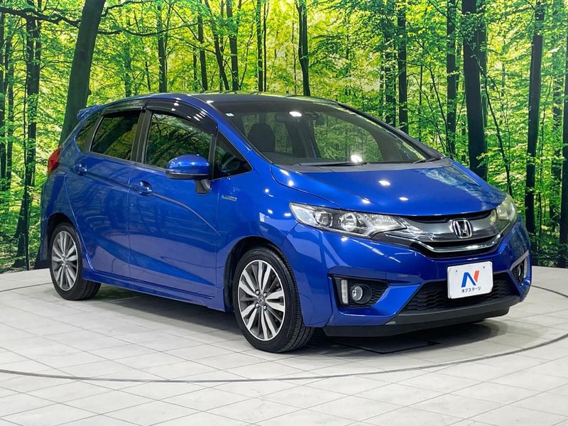 2014 Honda Fit Hybrid DAA-GP5 (UW-6a8128eb50b5d)[18]