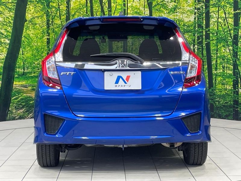 2014 Honda Fit Hybrid DAA-GP5 (UW-6a8128eb50b5d)[15]