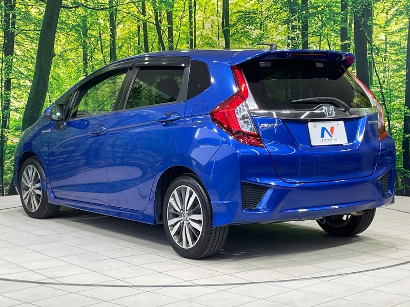 2014 Honda Fit Hybrid DAA-GP5 (UW-6a8128eb50b5d)[14]