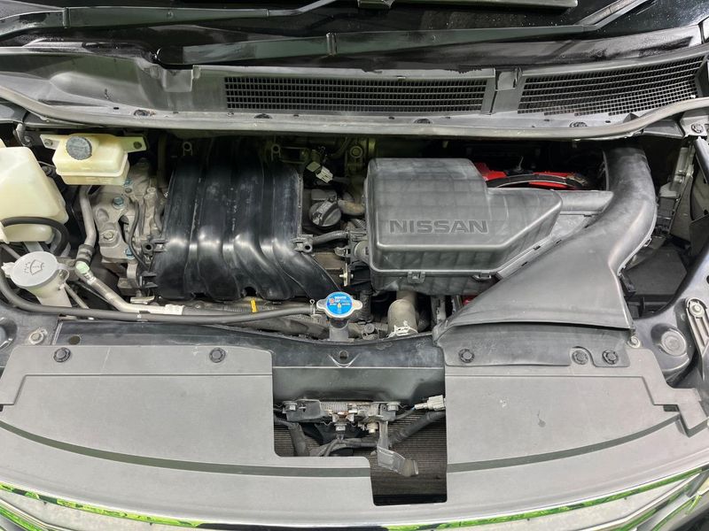 2015 Nissan Serena DAA-HFC26 (UW-6a81291ee2976)[4]