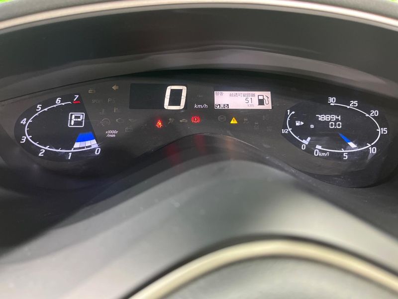 2015 Nissan Serena DAA-HFC26 (UW-6a81291ee2976)[14]