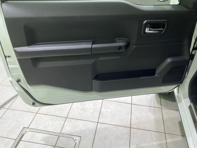 2023 Suzuki Jimny 3BA-JB64W (UW-6a81292ee1e54)[12]