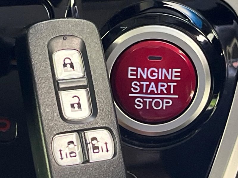 2013 Honda N-BOX DBA-JF1 (UW-6a81293e26c2f)[20]