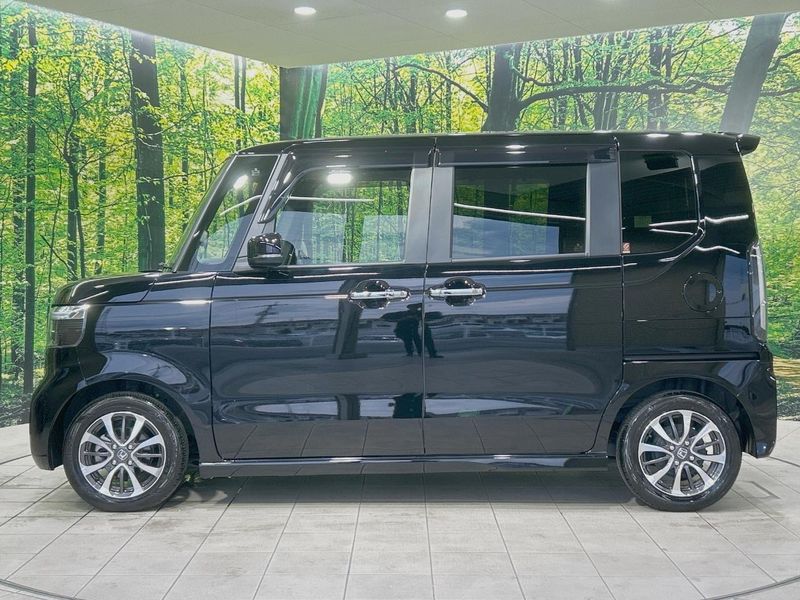 2023 Honda N-BOX CUSTOM 6BA-JF5 (UW-6a81296899eb8)[9]