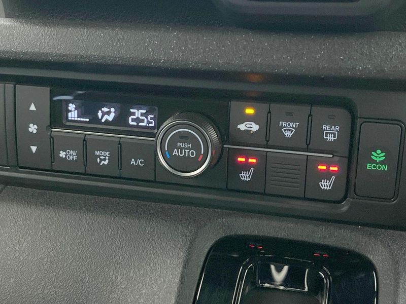 2024 Honda N-BOX CUSTOM 6BA-JF5 (UW-6a81296a4b672)[25]