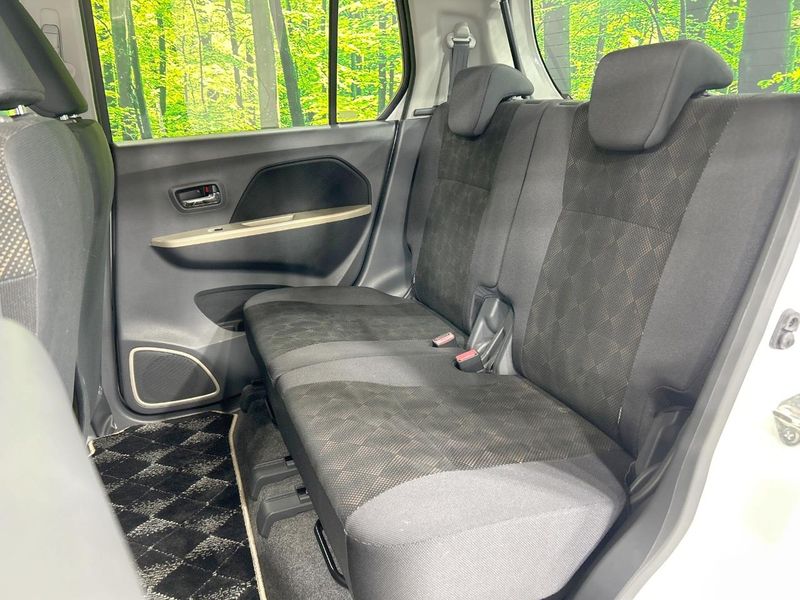2015 Suzuki Wagon R Stingray DAA-MH44S (UW-6a812a22afa85)[16]