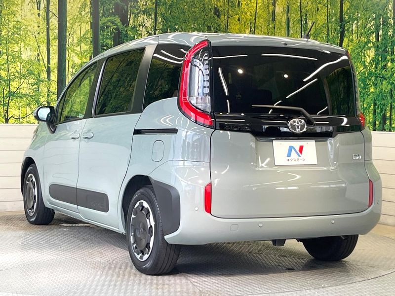 2023 Toyota Sienta 6AA-MXPL10G (UW-6a812a85e607b)[28]