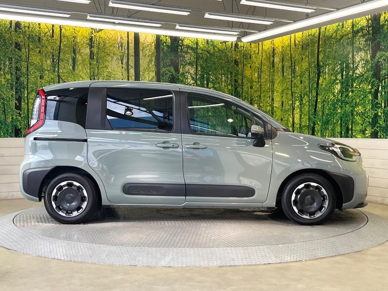 2023 Toyota Sienta 6AA-MXPL10G (UW-6a812a85e607b)[25]