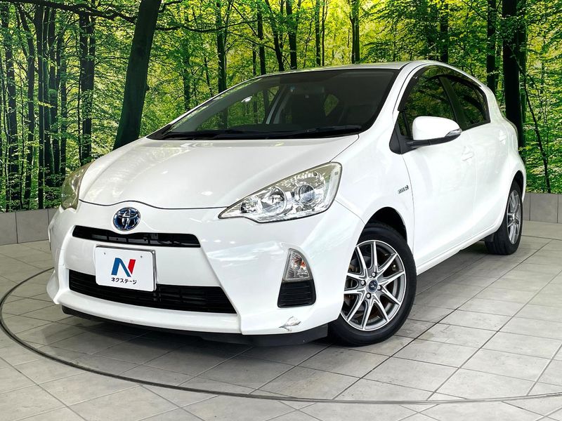 2012 Toyota Aqua DAA-NHP10 (UW-6a812ab3d323d)[0]