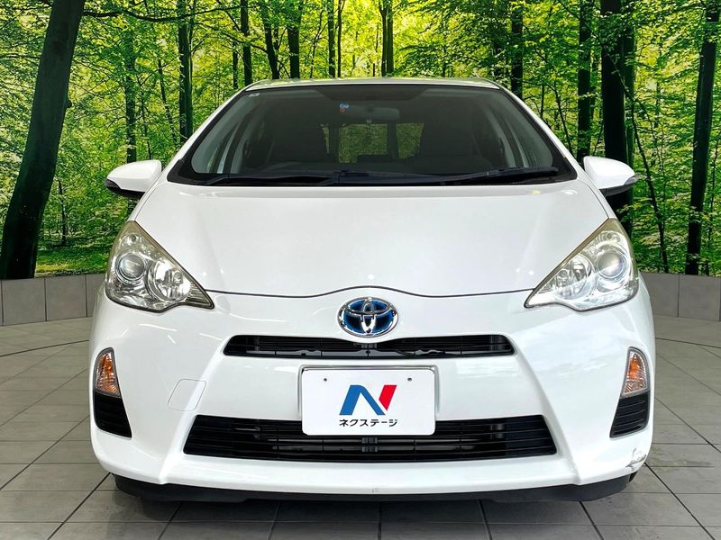 2012 Toyota Aqua DAA-NHP10 (UW-6a812ab3d323d)[21]