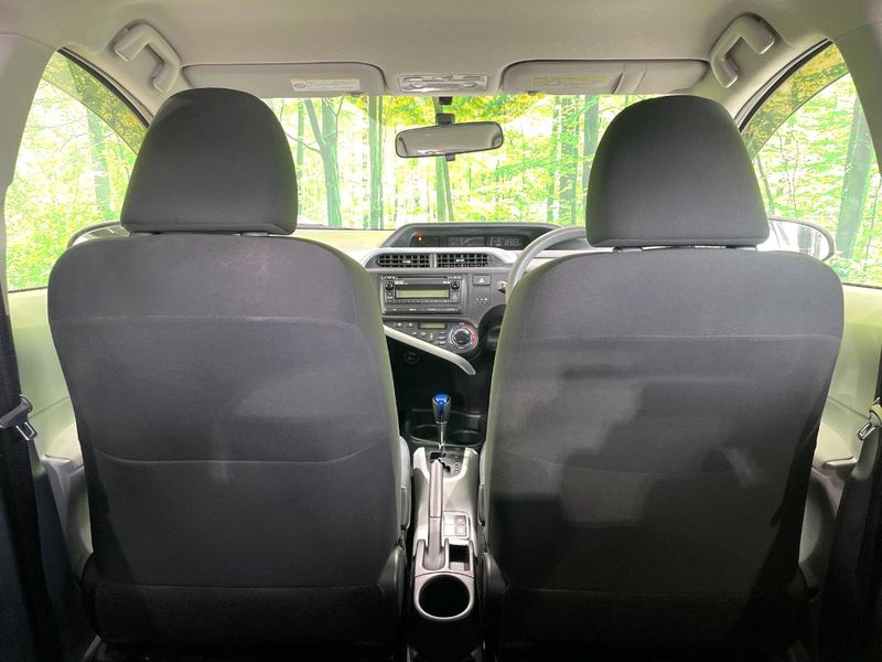2012 Toyota Aqua DAA-NHP10 (UW-6a812ab3d323d)[16]