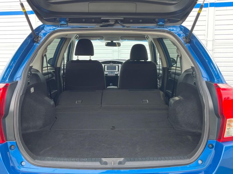 2013 Toyota Corolla Fielder DAA-NKE165G (UW-6a812ac142a16)[25]