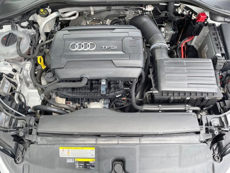 2015 Audi TT Coupe ABA-FVCHH (UW-6a812b2115e89)[4]