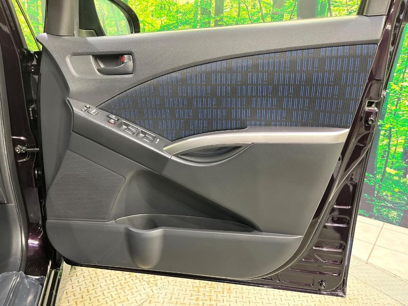 2013 Toyota Isis DBA-ZGM15W (UW-6a812b57e4103)[10]