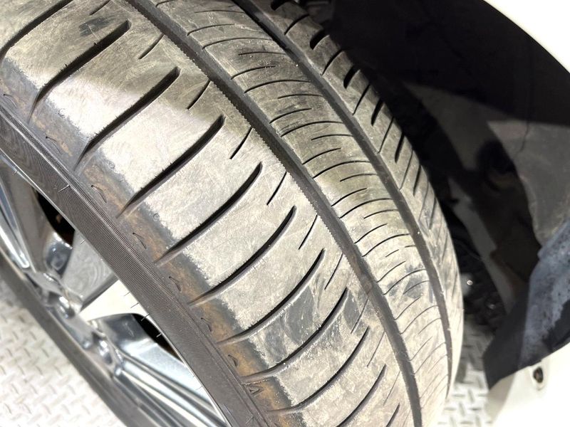 2017 Toyota Voxy DBA-ZRR80W (UW-6a812b61386ac)[21]