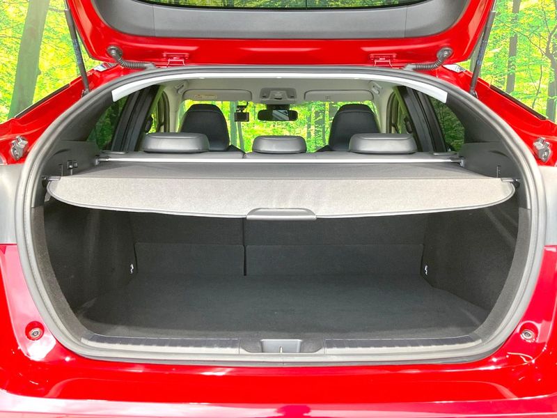 2022 Toyota Prius 6AA-ZVW51 (UW-6a812b88f01b9)[11]