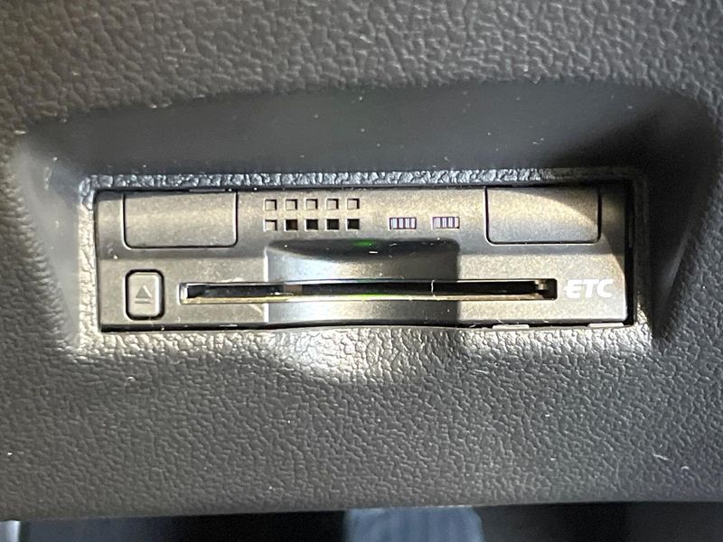 2016 Toyota Prius DAA-ZVW55 (UW-6a812b8c96550)[19]