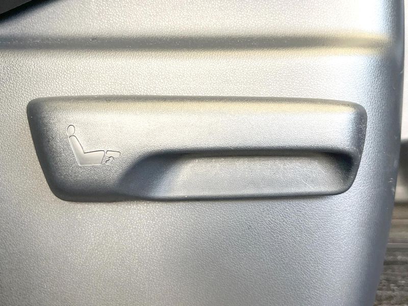 2016 Toyota Vellfire DBA-AGH30W (UW-6a827993e8491)[23]