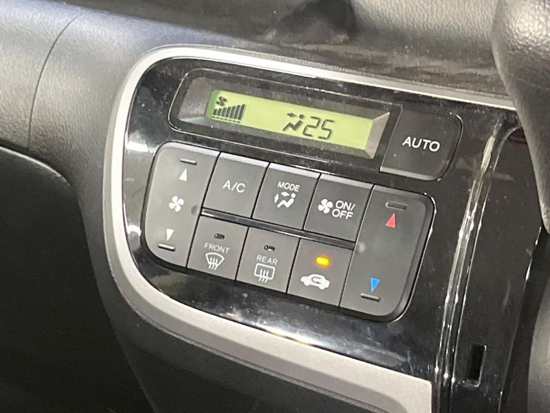 2013 Honda N-BOX DBA-JF1 (UW-6a827ab5ecc4a)[23]