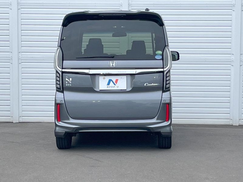 2018 Honda N-BOX CUSTOM DBA-JF3 (UW-6a827ace183e6)[4]
