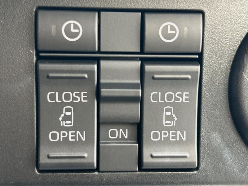 2023 Toyota Roomy 4BA-M900A (UW-6a827b7ae85fb)[22]