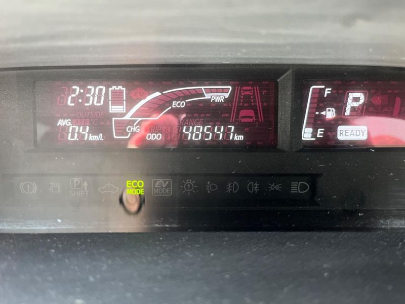 2016 Toyota Aqua DAA-NHP10 (UW-6a827c2e26c3a)[2]