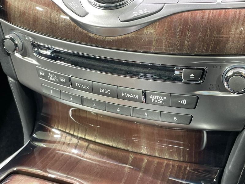 2016 Nissan Fuga DBA-Y51 (UW-6a827cb83d9ee)[16]
