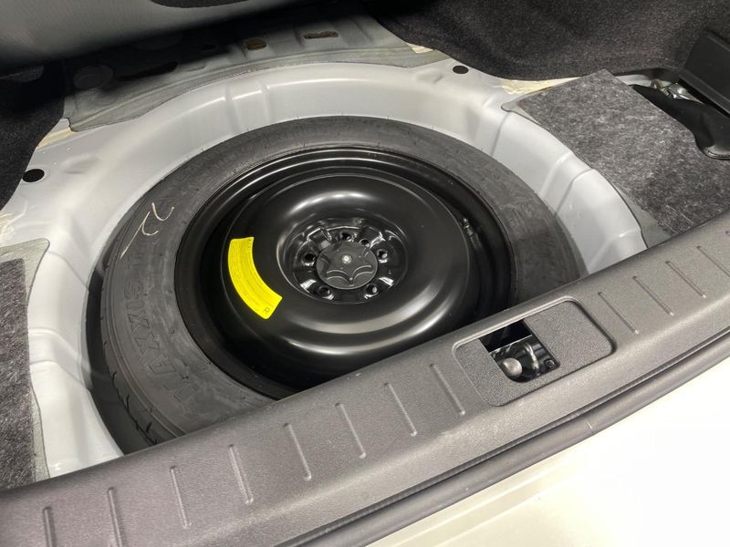 2016 Nissan Fuga DBA-Y51 (UW-6a827cb83d9ee)[9]