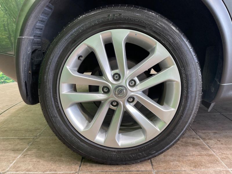 2012 Nissan JUKE DBA-YF15 (UW-6a827cb98ecd8)[22]