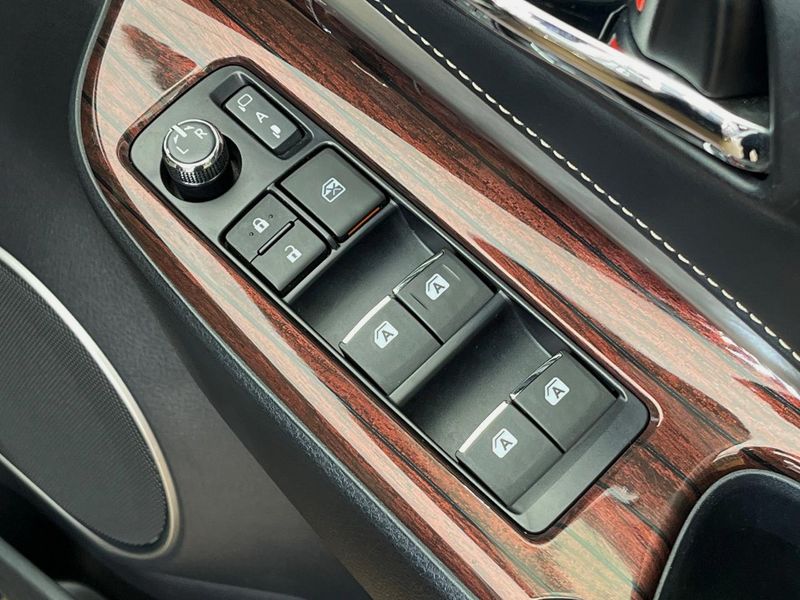 2014 Toyota Harrier DBA-ZSU65W (UW-6a827cdf7b07d)[16]