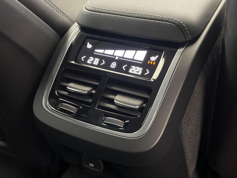 2023 Volvo S60 5AA-ZB420TM (UW-6a83cb0b24c99)[20]