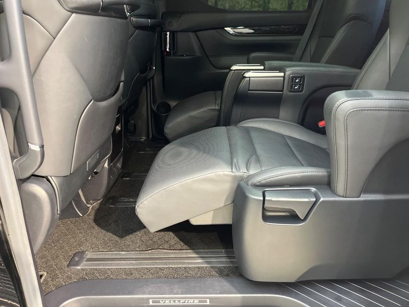 2020 Toyota Vellfire DBA-AGH30W (UW-6a83cb3ae2fb7)[27]