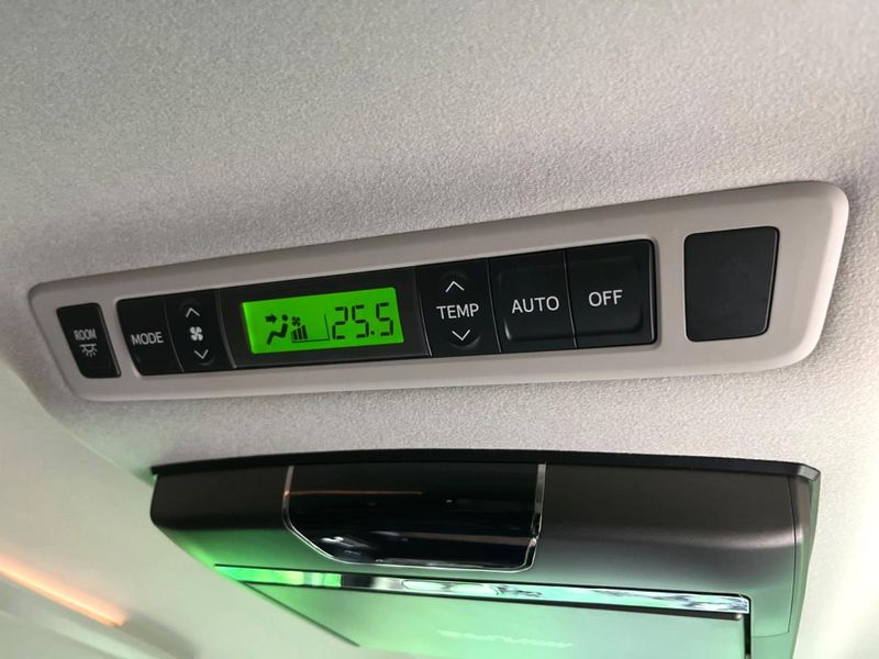 2014 Toyota Alphard DBA-ANH20W (UW-6a83cb5577625)[26]