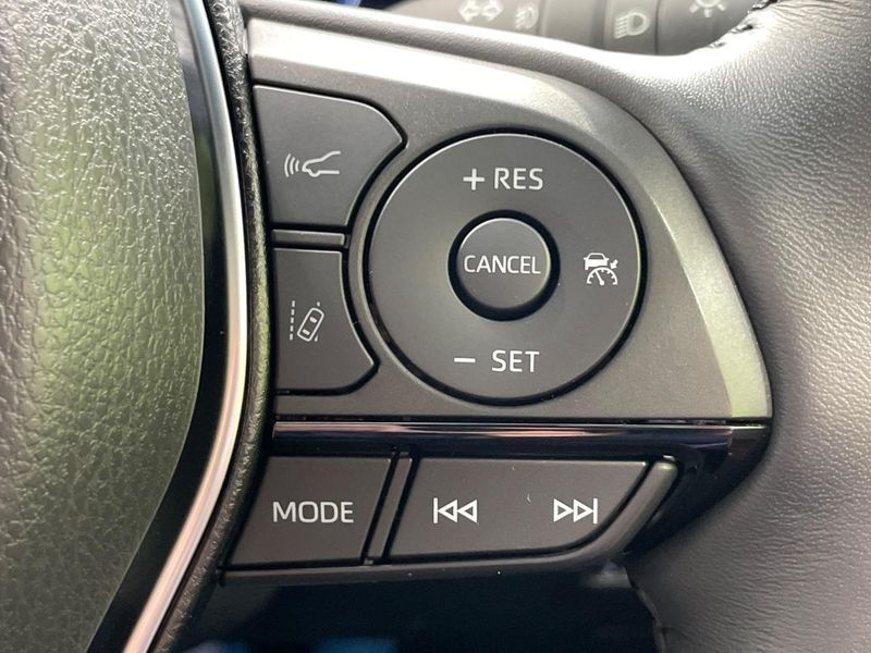 2023 Toyota Harrier Hybrid 6AA-AXUH80 (UW-6a83cb6b2de5a)[18]