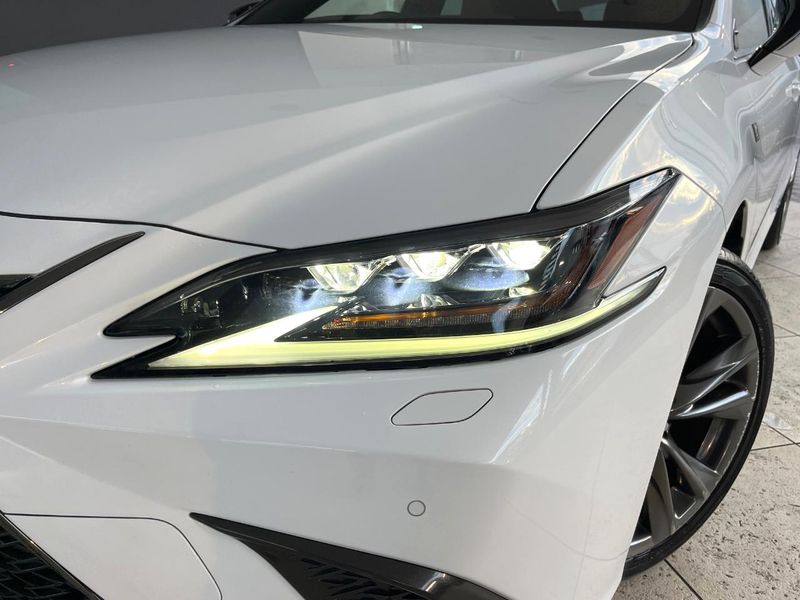 2019 Lexus ES 6AA-AXZH10 (UW-6a83cb73e7467)[5]