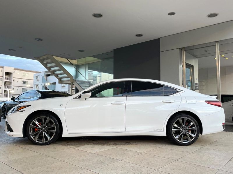 2019 Lexus ES 6AA-AXZH10 (UW-6a83cb73e7467)[18]