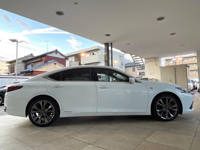 2019 Lexus ES 6AA-AXZH10 (UW-6a83cb73e7467)[22]