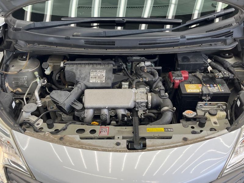 2013 Nissan Note DBA-E12 (UW-6a83cbcac157e)[9]