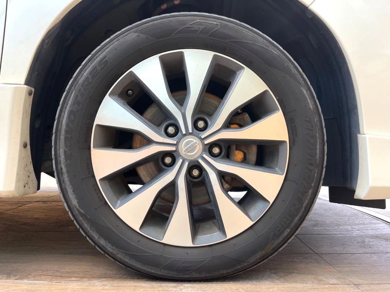 2017 Nissan Serena DAA-GFC27 (UW-6a83cbf02fd26)[24]
