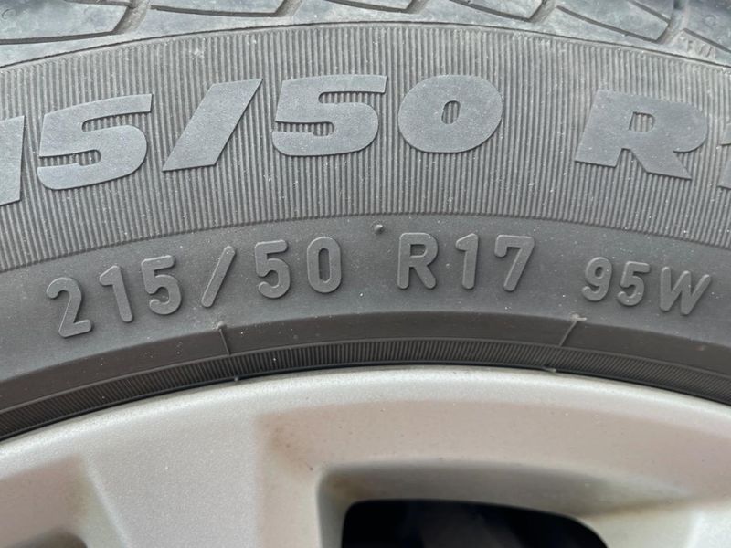 2011 Toyota Crown DBA-GRS200 (UW-6a83cc0c08c36)[29]
