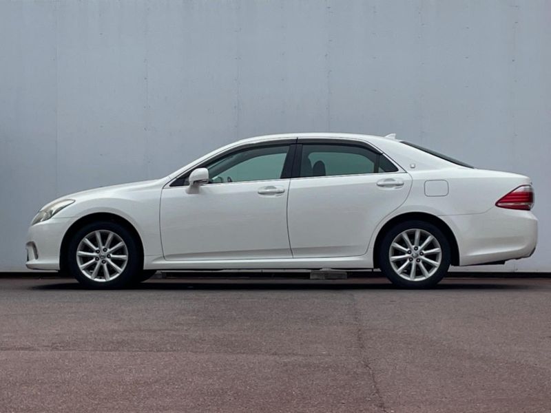 2011 Toyota Crown DBA-GRS200 (UW-6a83cc0c08c36)[28]