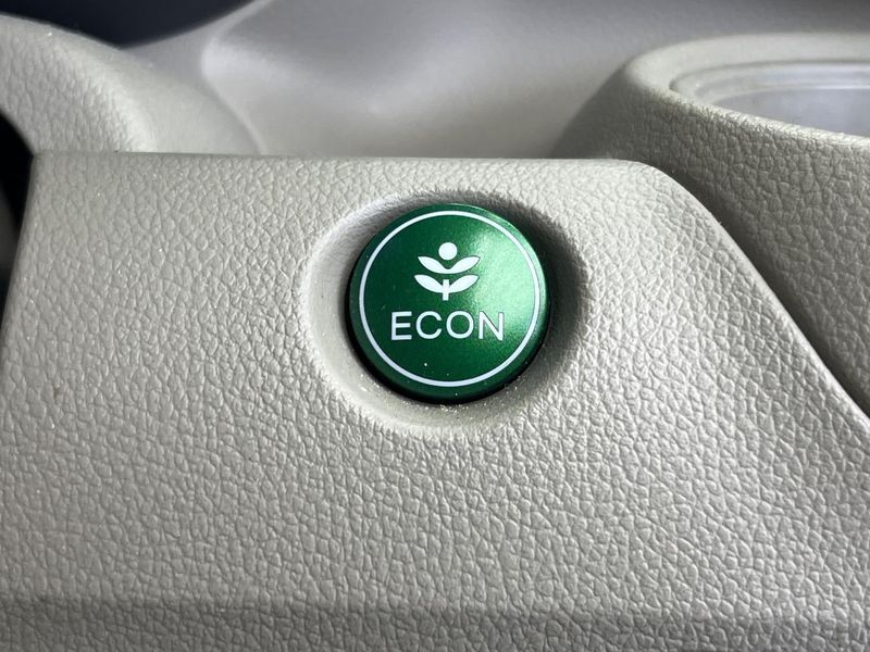 2017 Honda N-BOX DBA-JF1 (UW-6a83cc607441d)[27]
