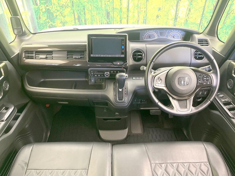 2017 Honda N-BOX CUSTOM DBA-JF3 (UW-6a83cc6f52dc9)[18]