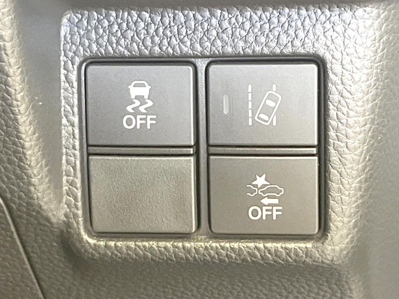 2017 Honda N-BOX CUSTOM DBA-JF3 (UW-6a83cc6f52dc9)[26]