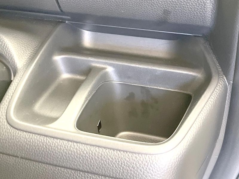 2017 Honda N-BOX CUSTOM DBA-JF3 (UW-6a83cc6f52dc9)[27]