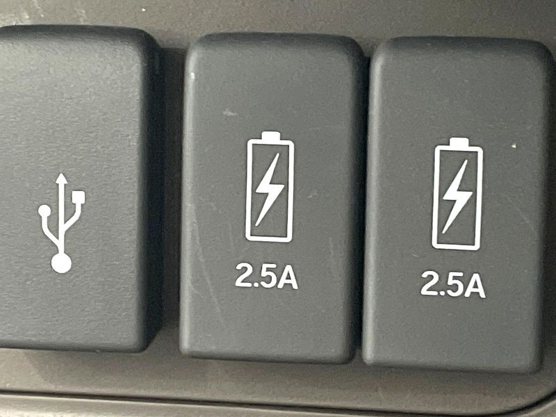 2023 Honda N-BOX 6BA-JF3 (UW-6a83cc7f98548)[21]